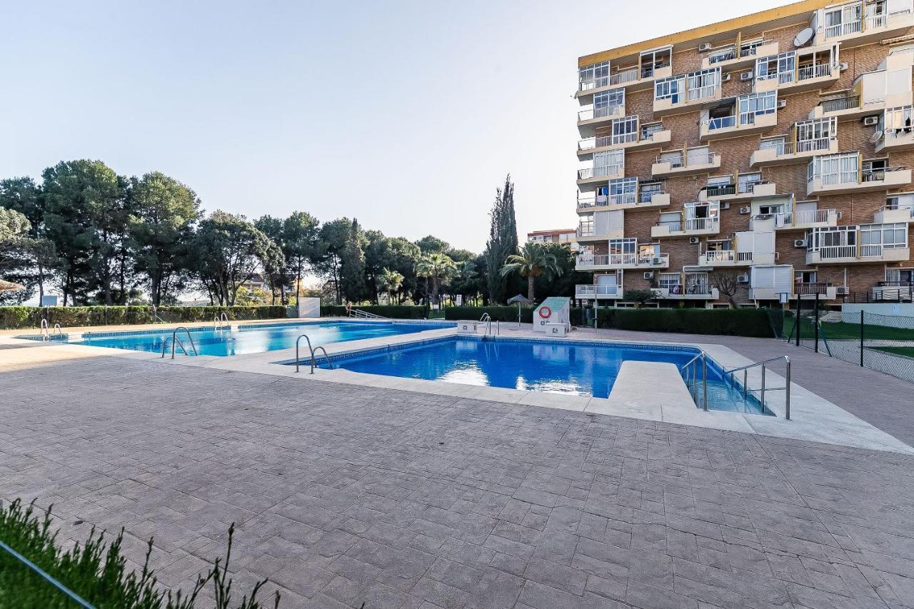 Sun Coast Benalmadena -- Superb Studio With 4 Pools, Gardens & Breakfast Extérieur photo