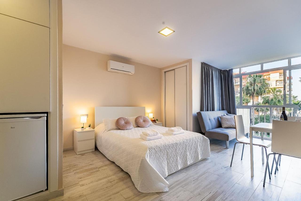 Sun Coast Benalmadena -- Superb Studio With 4 Pools, Gardens & Breakfast Extérieur photo