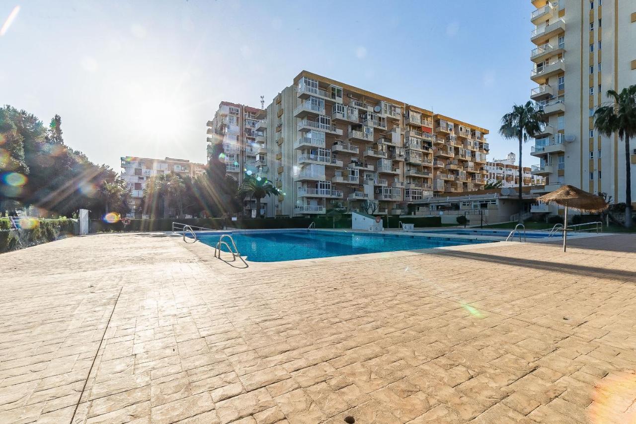 Sun Coast Benalmadena -- Superb Studio With 4 Pools, Gardens & Breakfast Extérieur photo