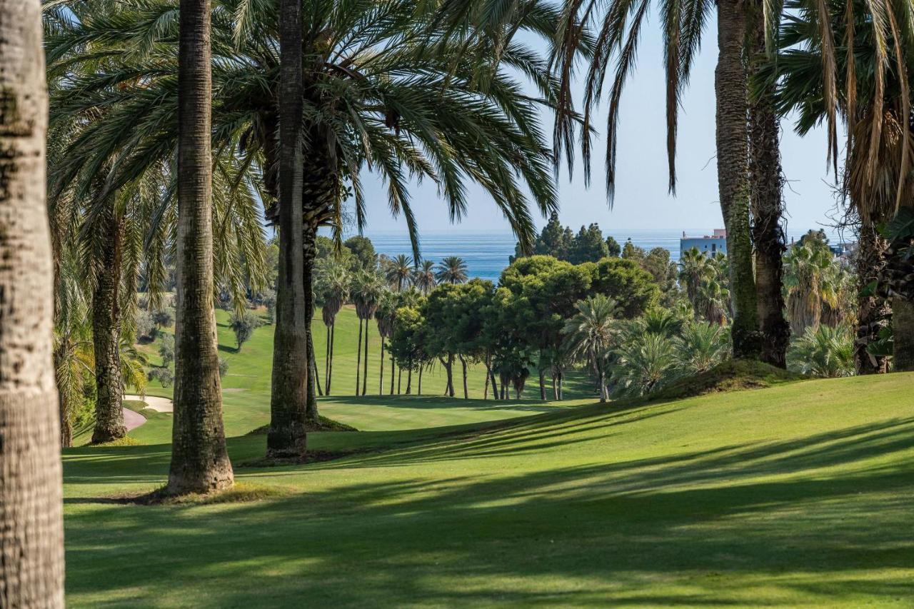 Sun Coast Benalmadena -- Superb Studio With 4 Pools, Gardens & Breakfast Extérieur photo